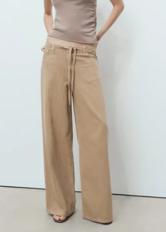 Pantalon en denim à jambes larges avec ceinture Pantalon en denim à jambes larges avec ceinture
