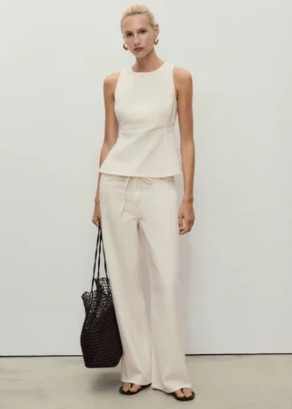 Pantalon en denim à jambes larges avec ceinture