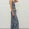 Pantalon en denim à jambes larges avec ceinture Pantalon en denim à jambes larges avec ceinture