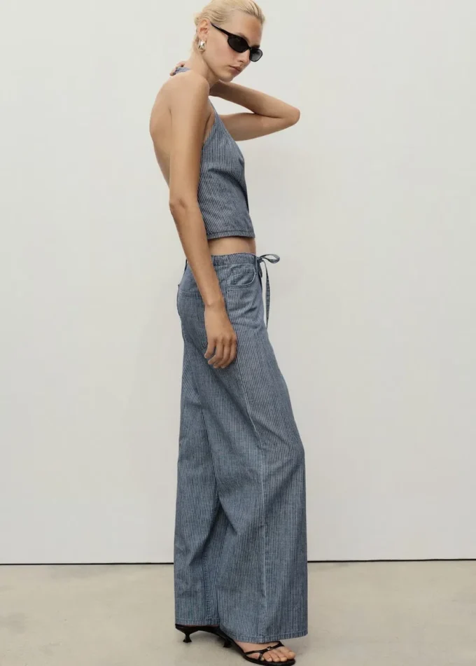 Pantalon en denim à jambes larges avec ceinture Pantalon en denim à jambes larges avec ceinture
