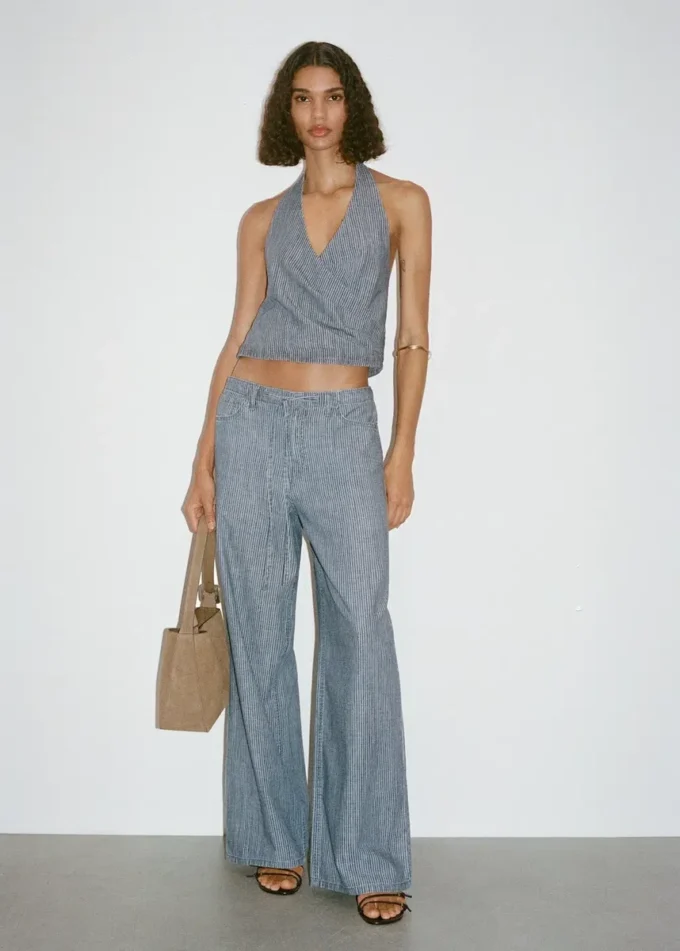 Pantalon en denim à jambes larges avec ceinture Pantalon en denim à jambes larges avec ceinture
