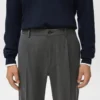 Pantalon en flanelle à pinces, coupe droite Pantalon en flanelle à pinces, coupe droite
