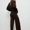 Pantalon en maille avec détails cousus Pantalon en maille avec détails cousus