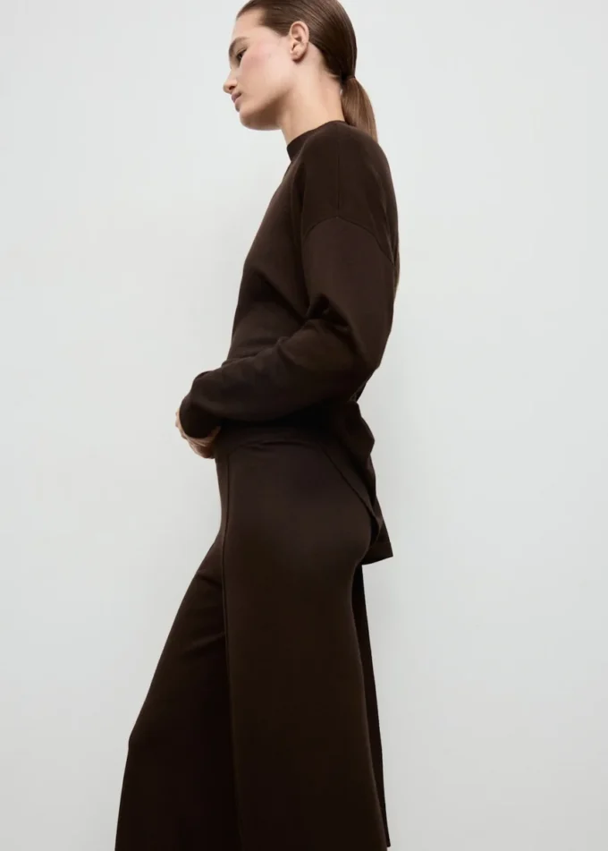 Pantalon en maille avec détails cousus Pantalon en maille avec détails cousus