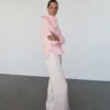 Pantalon en satin avec ouvertures latérales Pantalon en satin avec ouvertures latérales