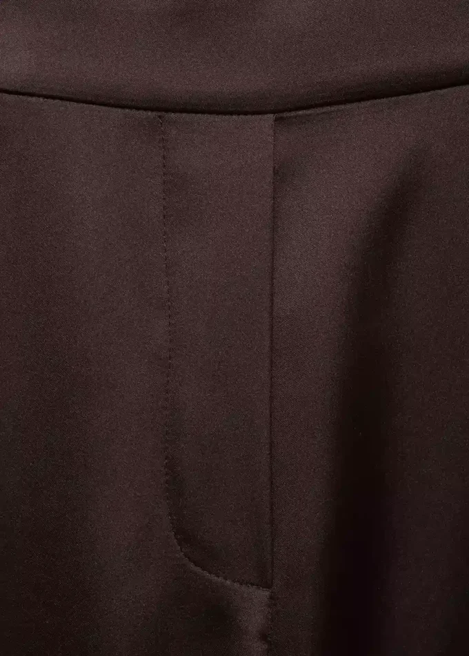 Pantalon en satin avec rayures contrastées Pantalon en satin avec rayures contrastées