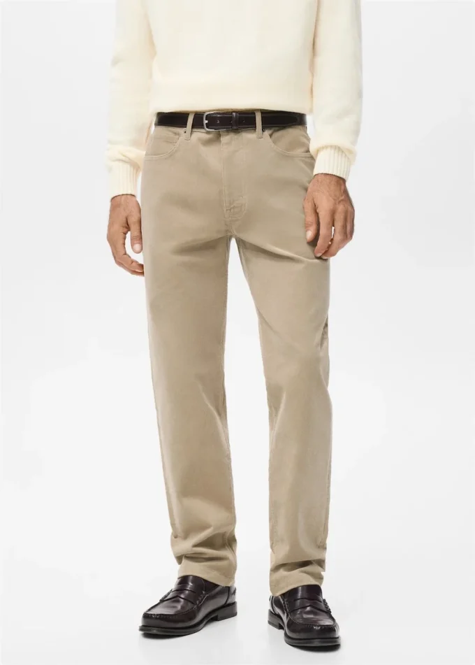 Pantalon en velours côtelé coupe classique Pantalon en velours côtelé coupe classique