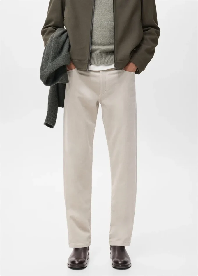 Pantalon en velours côtelé coupe classique Pantalon en velours côtelé coupe classique