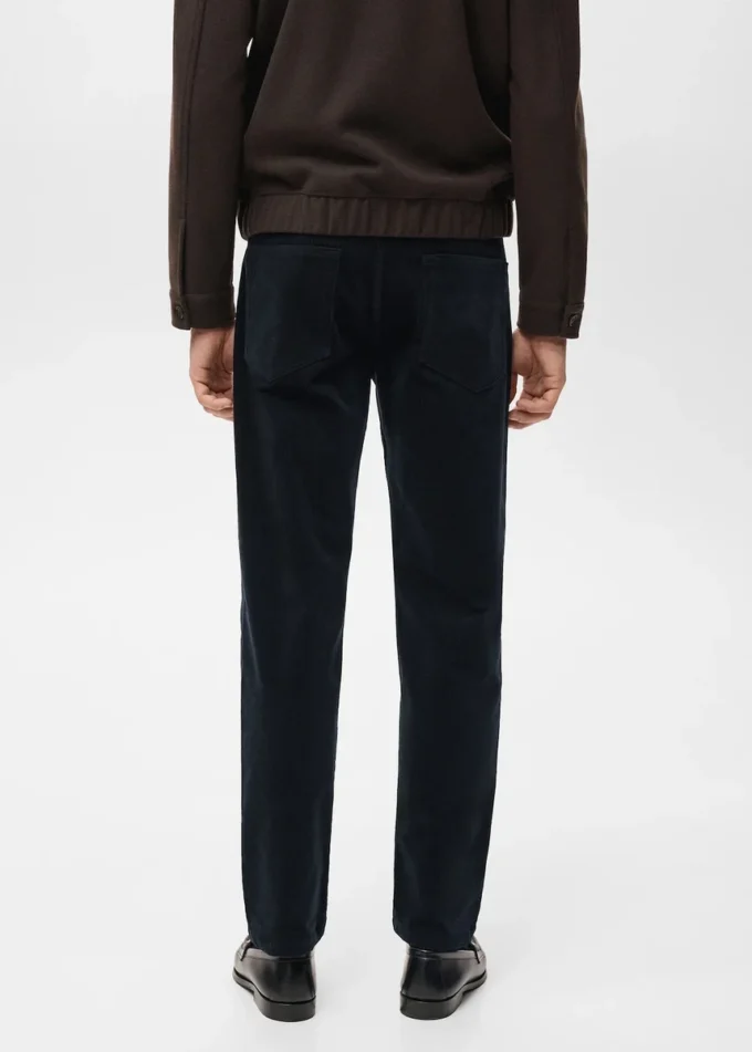 Pantalon en velours côtelé coupe classique Pantalon en velours côtelé coupe classique