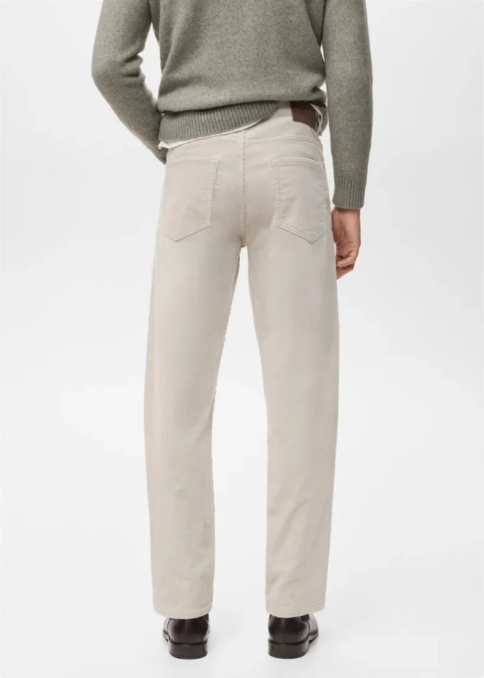 Pantalon en velours côtelé coupe classique Pantalon en velours côtelé coupe classique