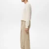 Pantalon en velours côtelé coupe classique Pantalon en velours côtelé coupe classique