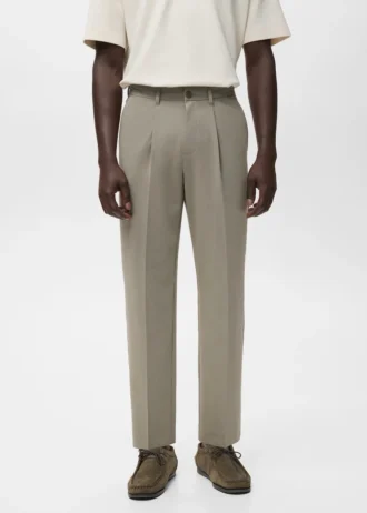 Pantalon fluide à jambes droites et plis