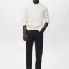 Pantalon fluide à jambes droites et plis Pantalon fluide à jambes droites et plis