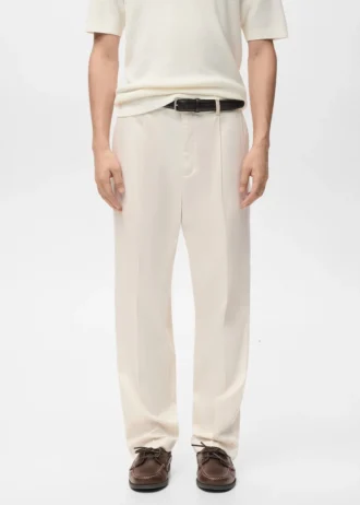 Pantalon fluide à pinces et coupe classique