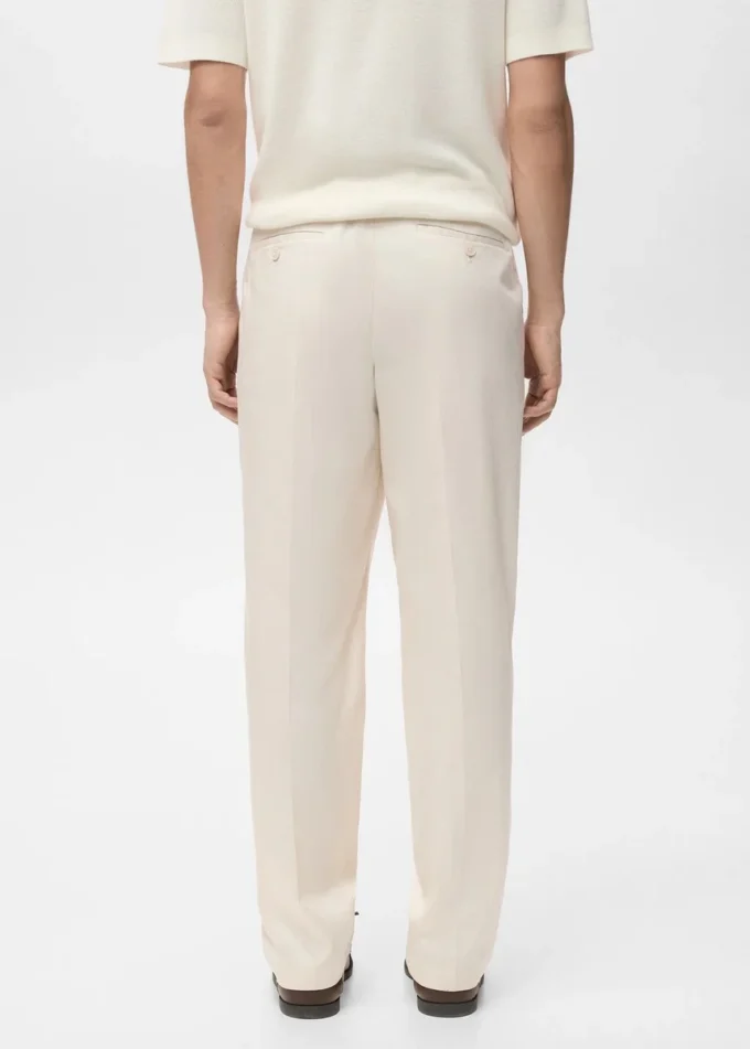 Pantalon fluide à pinces et coupe classique Pantalon fluide à pinces et coupe classique
