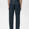 Pantalon fluide à pinces et coupe classique Pantalon fluide à pinces et coupe classique