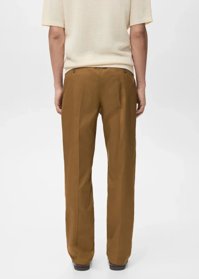 Pantalon fluide à pinces et coupe classique Pantalon fluide à pinces et coupe classique
