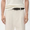 Pantalon fluide à pinces et coupe classique Pantalon fluide à pinces et coupe classique