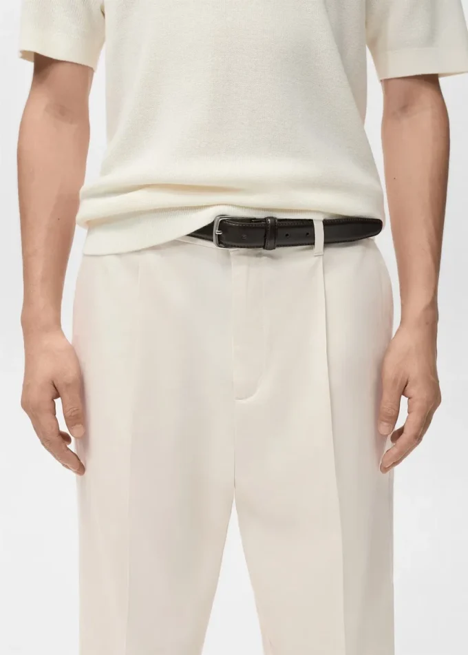 Pantalon fluide à pinces et coupe classique Pantalon fluide à pinces et coupe classique