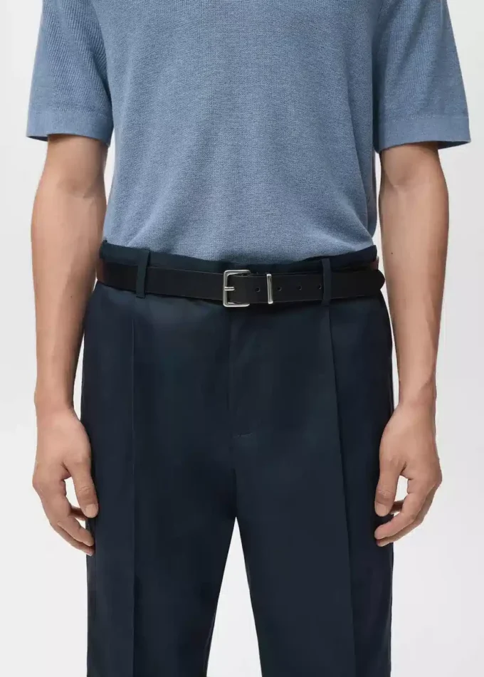 Pantalon fluide à pinces et coupe classique Pantalon fluide à pinces et coupe classique