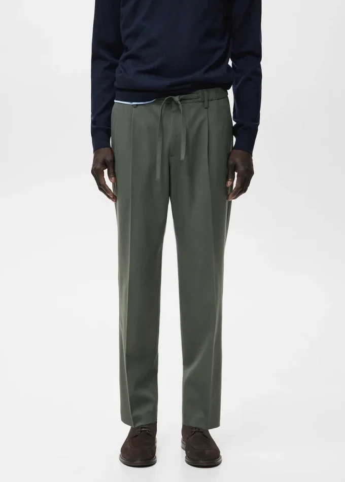 Pantalon à pinces en velours côtelé, coupe classique Pantalon à pinces en velours côtelé, coupe classique
