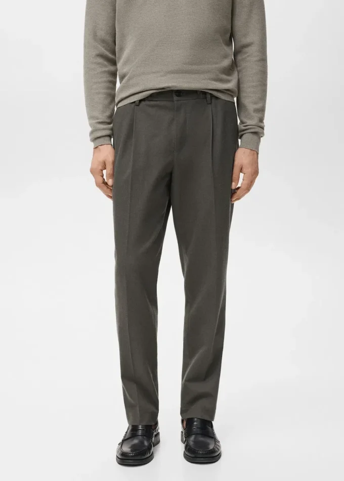 Pantalon à pinces en velours côtelé, coupe classique Pantalon à pinces en velours côtelé, coupe classique