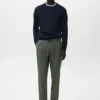 Pantalon à pinces en velours côtelé, coupe classique Pantalon à pinces en velours côtelé, coupe classique