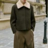 Pantalon à pinces taille mi-haute et jambes larges Pantalon à pinces taille mi-haute et jambes larges
