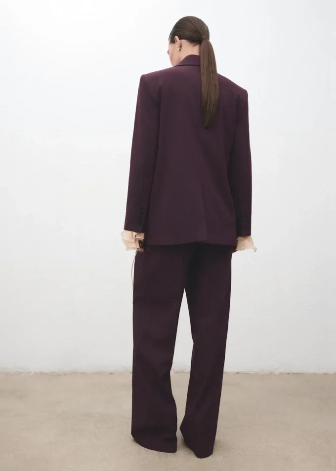 Pantalon à pinces taille mi-haute et jambes larges Pantalon à pinces taille mi-haute et jambes larges