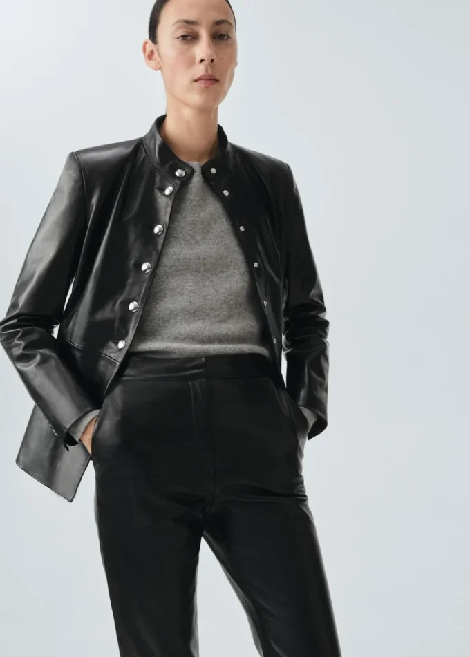 Pantalon évasé 100 % cuir Pantalon évasé 100 % cuir