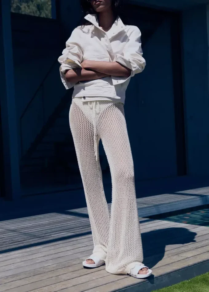 Pantalon évasé en crochet Pantalon évasé en crochet