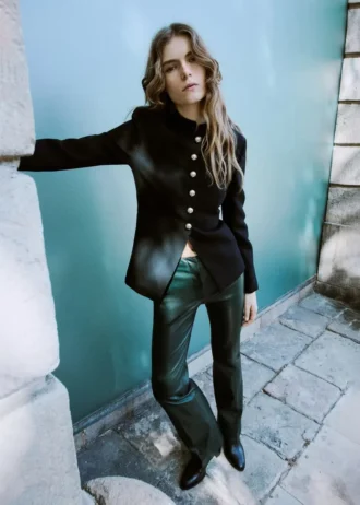 Pantalon évasé en simili cuir
