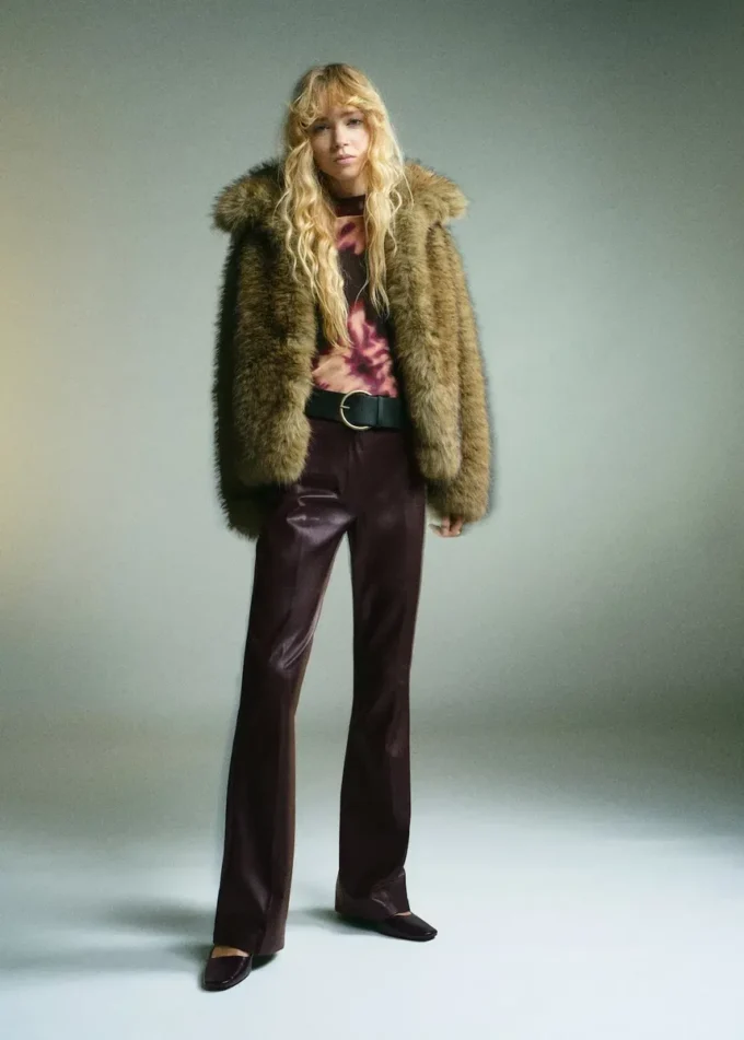Pantalon évasé en simili cuir Pantalon évasé en simili cuir