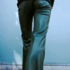 Pantalon évasé en simili cuir Pantalon évasé en simili cuir