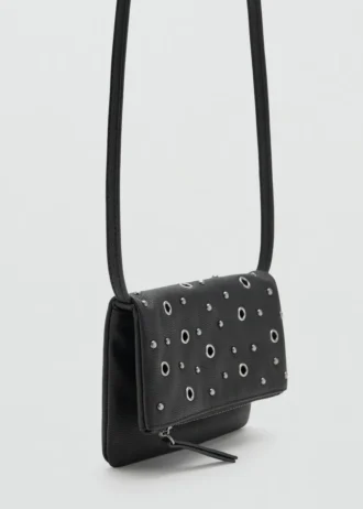 Pochette cloutée