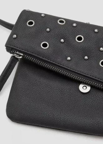 Pochette cloutée