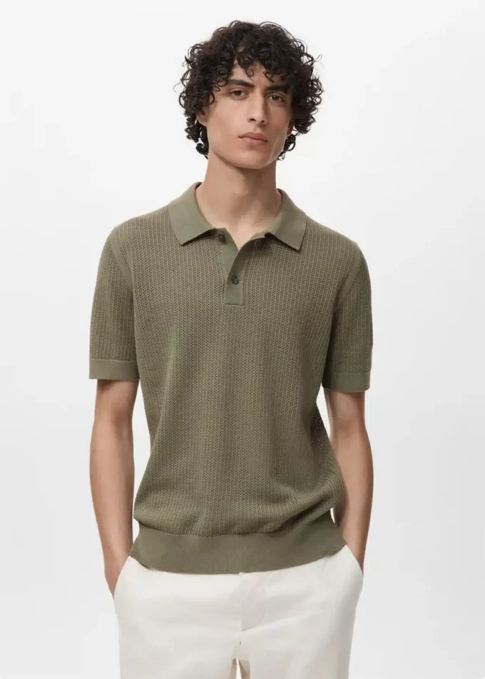 Polo en coton tricoté avec motif en dentelle Polo en coton tricoté avec motif en dentelle