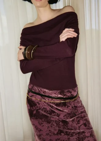 Pull ajusté avec encolure drapée