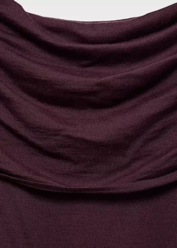 Pull ajusté avec encolure drapée