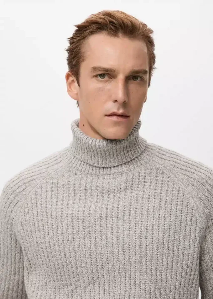 Pull à col roulé en laine mélangée