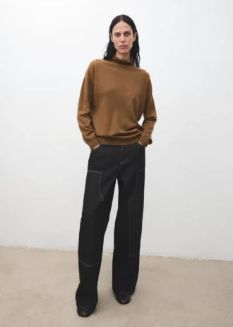 Pull à col roulé en maille torsadée
