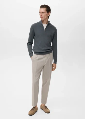 Pull côtelé avec col zippé