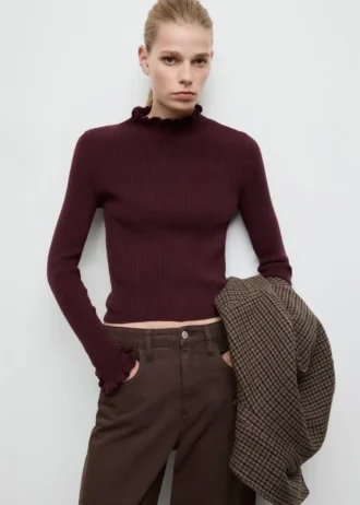 Pull côtelé avec finitions festonnées
