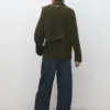 Pull en maille avec écharpe Pull en maille avec écharpe