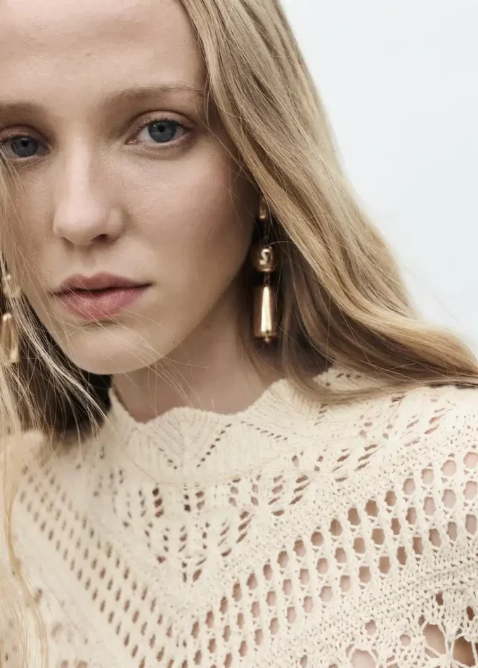 Pull en maille avec détails en dentelle
