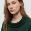 Pull en maille avec encolure drapée