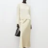 Pull en maille avec fentes à nouer