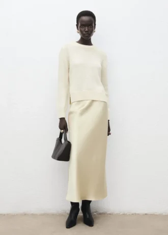 Pull en maille avec fentes à nouer