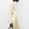 Pull en maille avec fentes à nouer