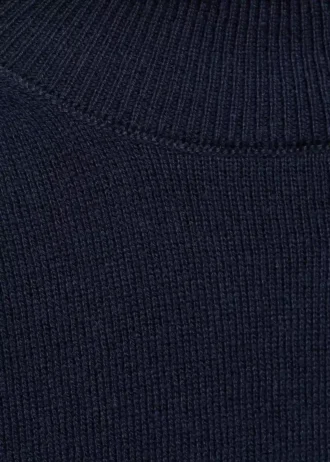 Pull en maille à col roulé
